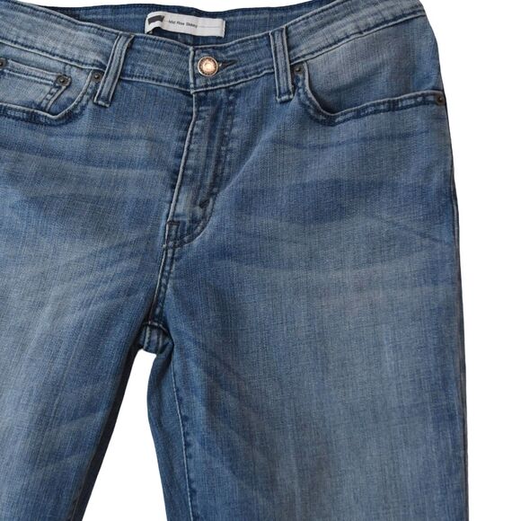 Levi's Mid Rise Skinny Jean Size 10 Light Wash Tapered Leg Stretch Denim - Picture 3 of 10
